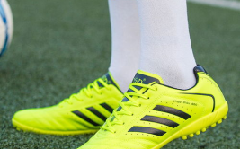 足球装备保养球鞋清洁方法