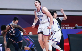 CBA季后赛伤病情况天津男篮主力中途伤退