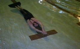 蹼泳赛术语解释器泳屏气潜泳定义